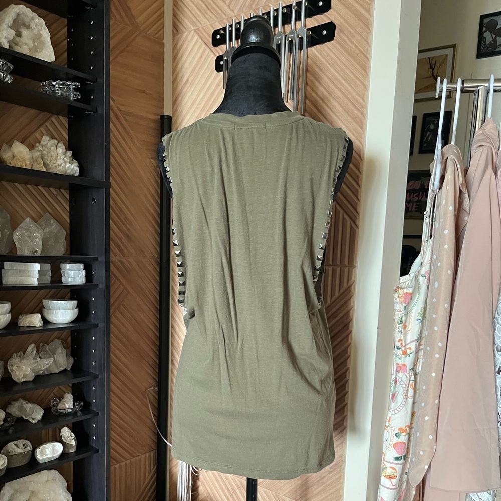 No Love Lost army green sleeveless muscle tee with grommets around the arm holes - Picture 4 of 7